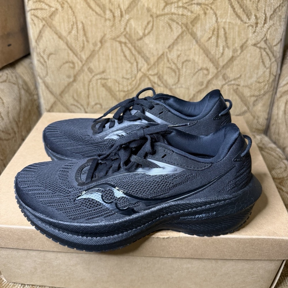 Saucony Triumph 21 Triple Black S10881-12 Women's Size 6.5 Running Shoes